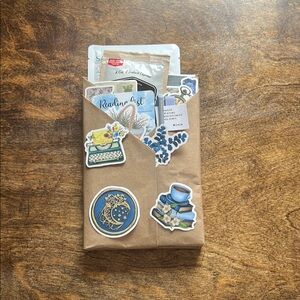 Blind Date With a Book (Mystery/Thriller Blue ver.)